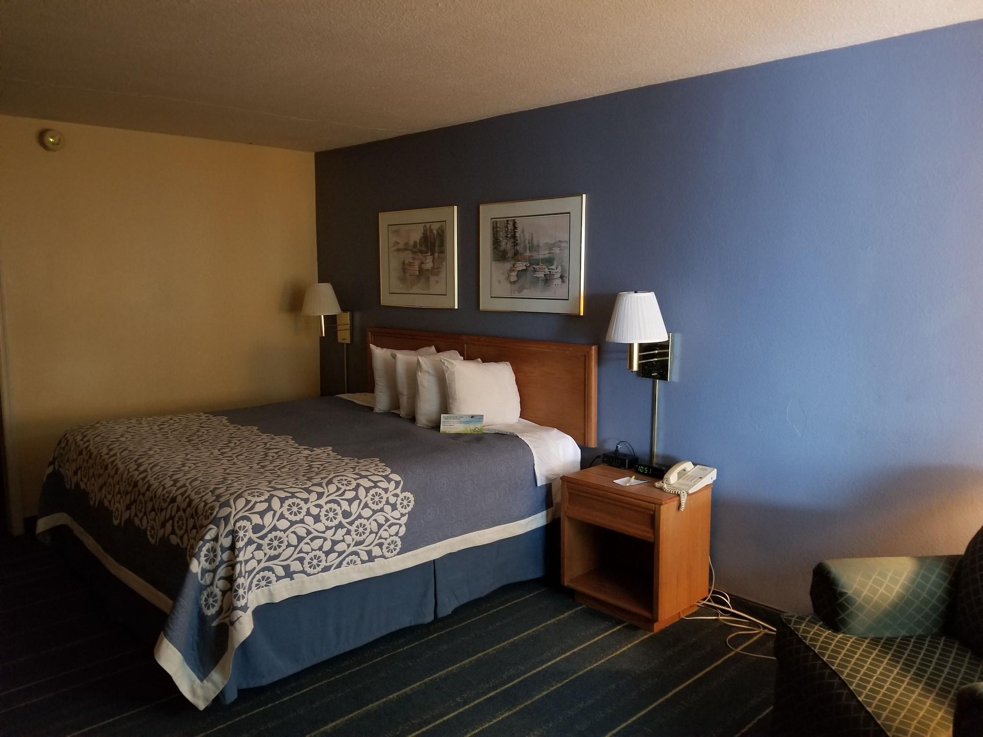 Days Inn By Wyndham South Hill Exteriér fotografie