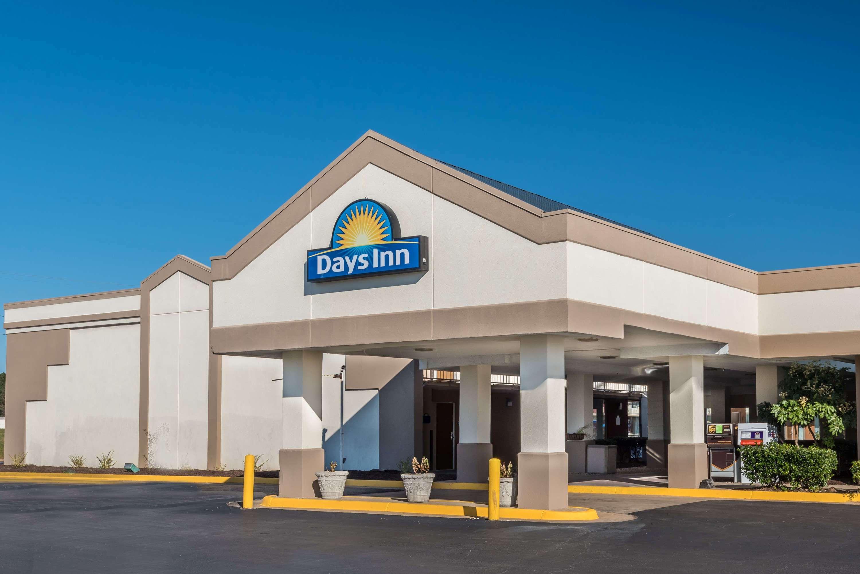 Days Inn By Wyndham South Hill Exteriér fotografie