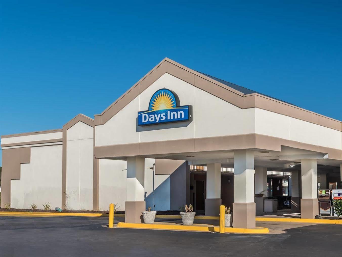 Days Inn By Wyndham South Hill Exteriér fotografie